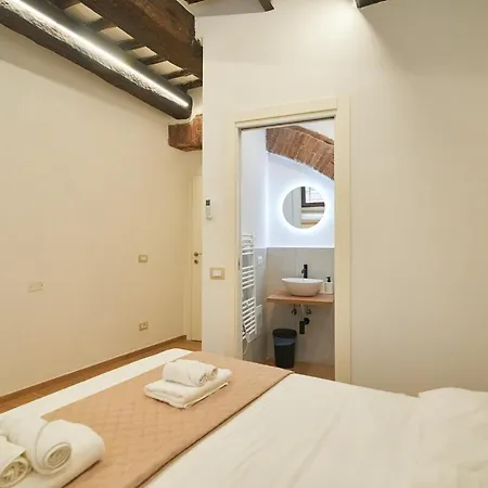 Elce - Historic Brick Arch 2br & 2ba Apartment